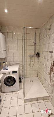 Bad mit bodentiefer Dusche