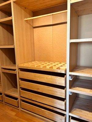 Ankleide mit Maßeinbauschrank