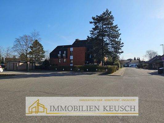 ruhige Sackgasse mit Parkplatz