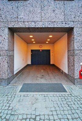 Einfahrt Fahrstuhl
