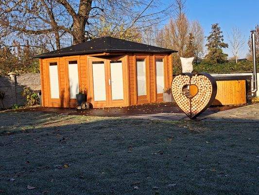 Sauna im Garten