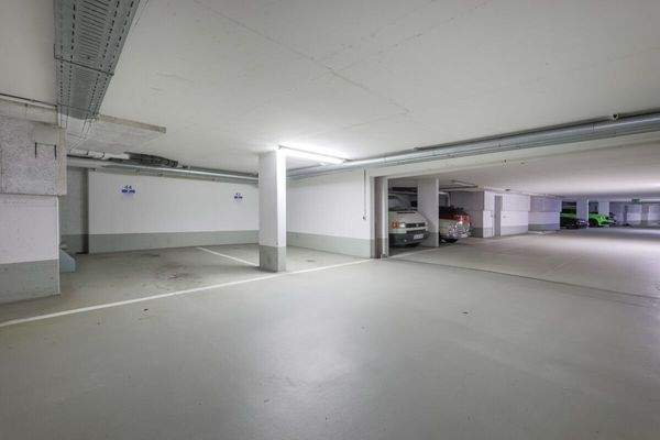 Tiefgaragenstellplätze