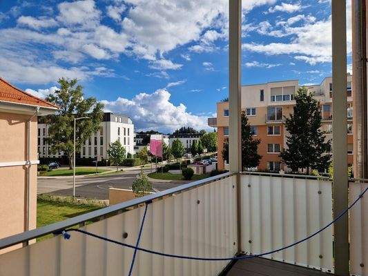 Balkon mit Süd-Ost-Ausrichtung