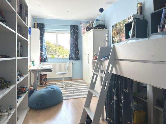 Kinderzimmer 1 im OG