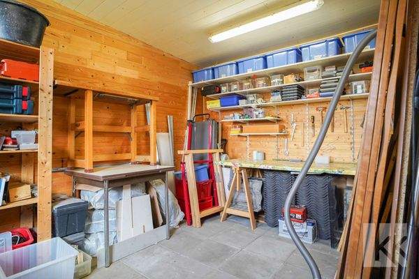 ...praktischem Geräteschuppen