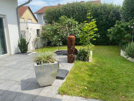 Terrasse und Garten