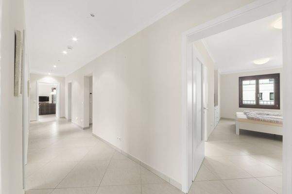 Zugang zum Masterschlafzimmer mit En Suite Bad