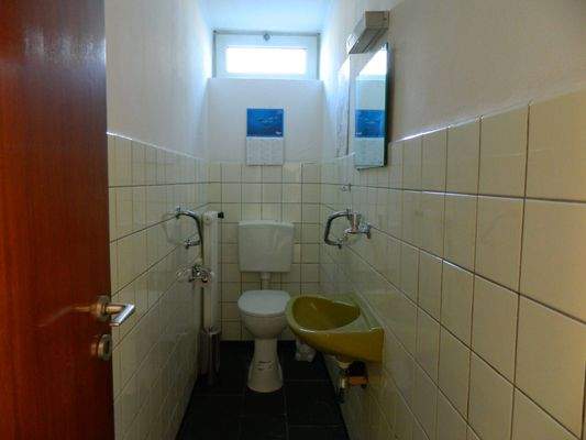 23_Eins von zwei WCs