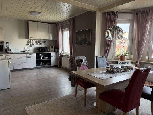 Essbereich mit Küche
