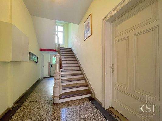 Treppenaufstieg EG 2