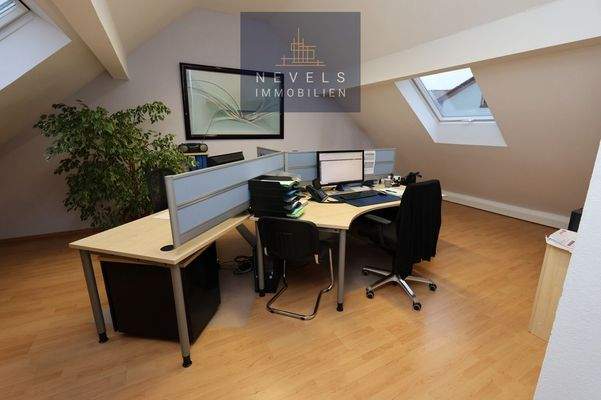 Büroraum Dachgeschoss   