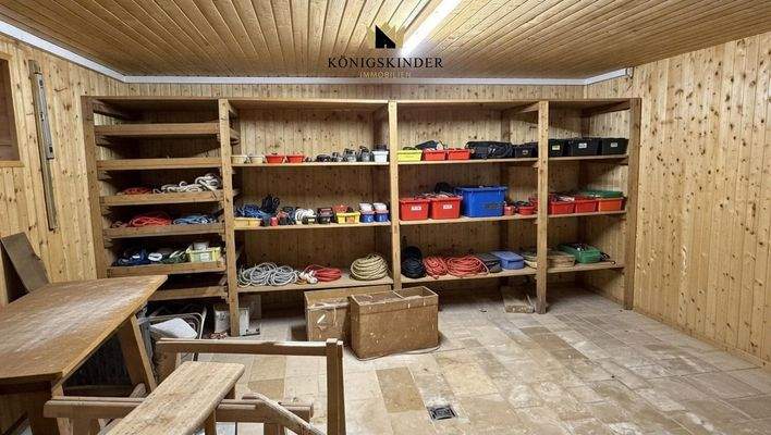 Werkstattbereich im Untergeschoss.