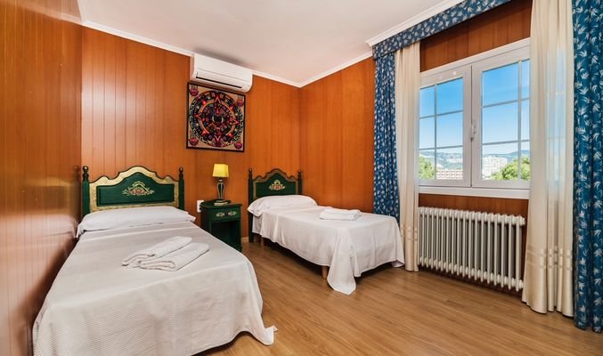 room2