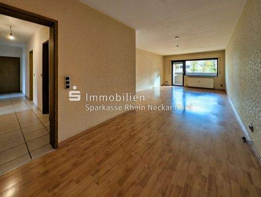 Wohnzimmer mit Essbereich