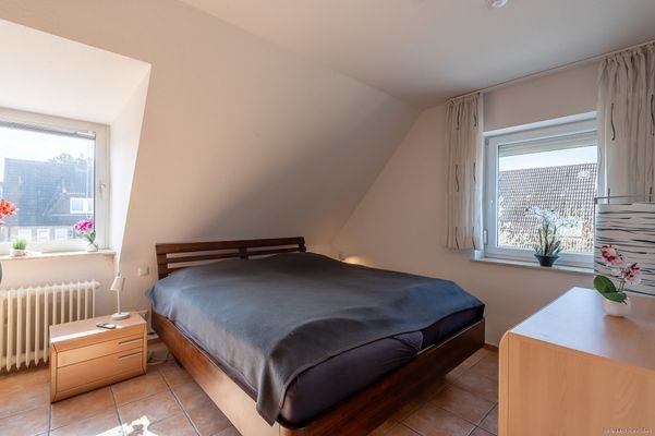Zimmer ca. 12 m² im Dachgeschoss