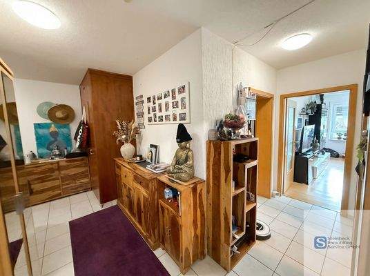 Flur (AI bearbeitet)