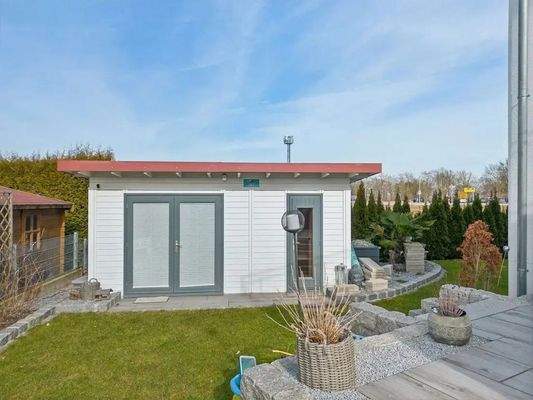 Gartenhaus mit Sauna.jpg