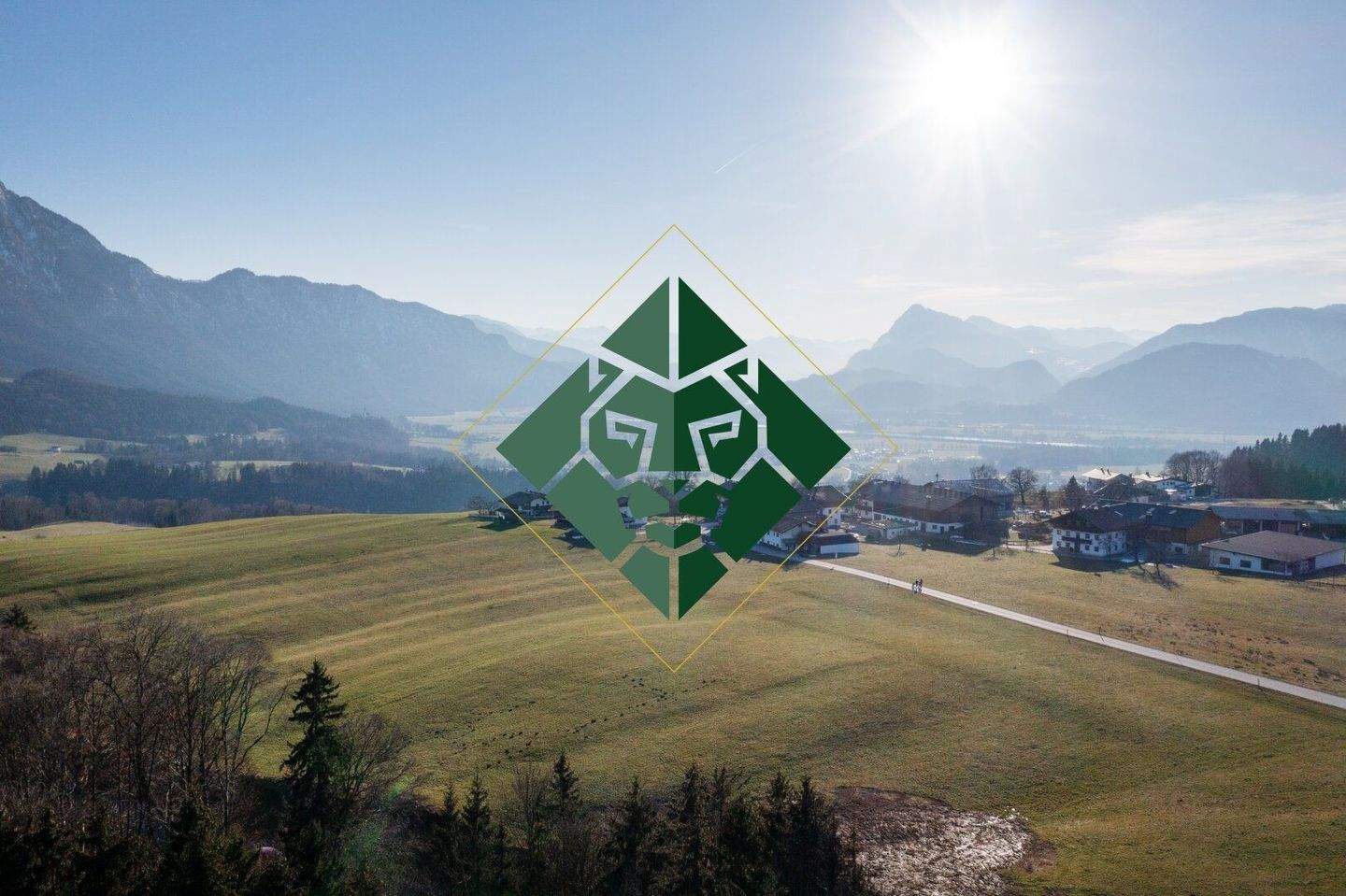 Gewidmetes Gewerbegrundstück am Niederndorferberg mit Panoramablick