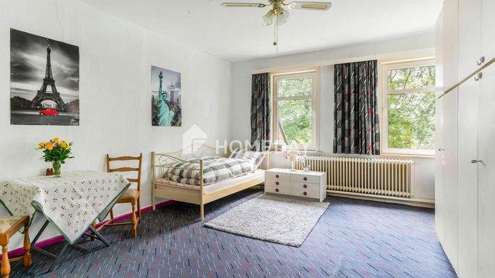 1. OG Schlafzimmer 1 1