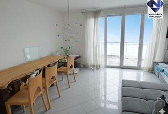 Wohnzimmer Foto digital optimiert (KI-gestützt)