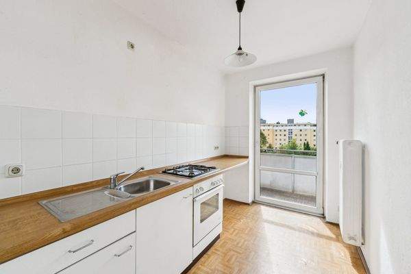 Küche mit Balkonzugang (Südwestausrichtung)