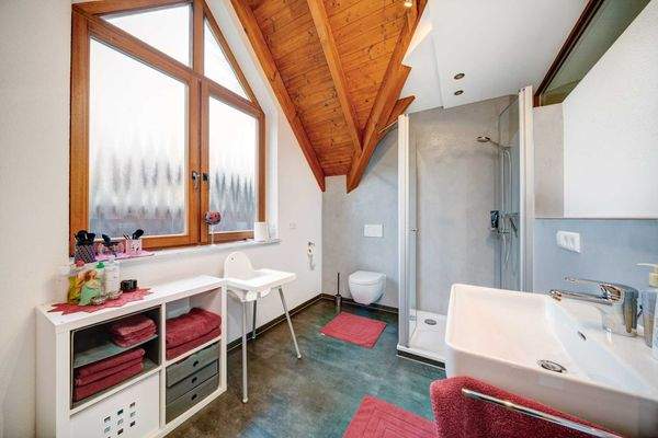 Hauptwohnung - Badezimmer 2