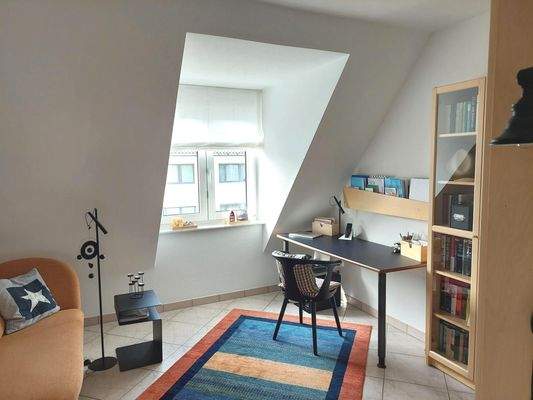 2. Kinder- oder Arbeitszimmer