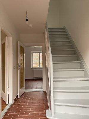 Eingangsflur mit Treppe zum 1.Obergeschoss