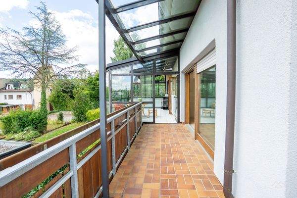 Balkon mit Zugang zum Wintergarten