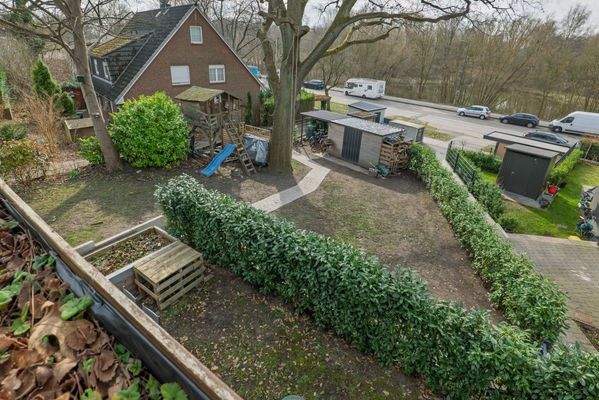 Garten und Stellplatz