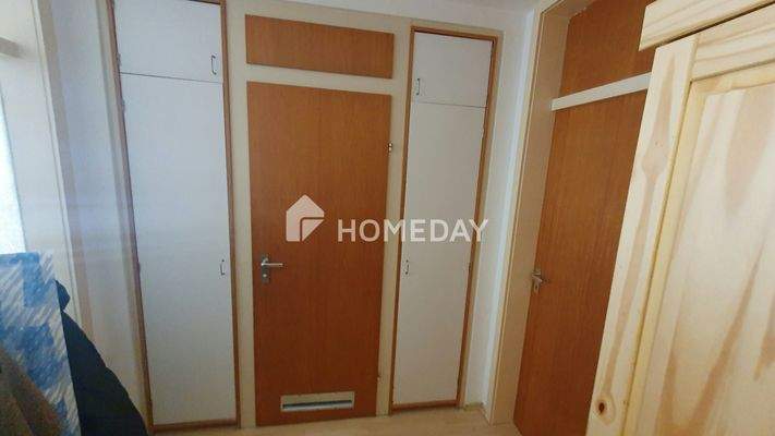 Einbauschränke im hellen lichtdurchfluteten  Flur - 20260310_130100