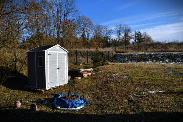 Randlage mit Blick in die unverbaute Natur