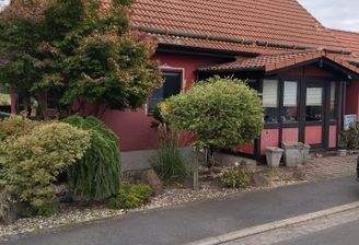 Vorderansicht Haus.jpg