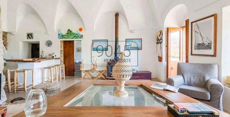 Authentische Dammusi mit Meerblick auf der Insel Pantelleria - Italien