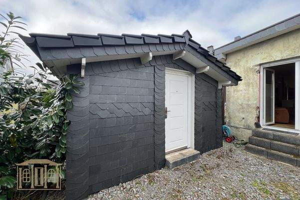 ausgebautes Gartenhaus