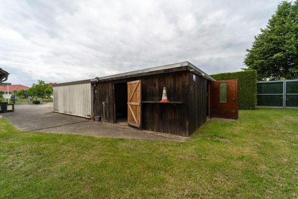 Nebengelass an der Garage