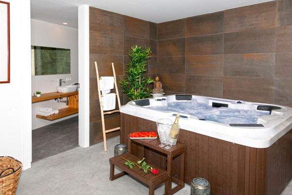 4a18903b-b588-4cbc-9855-3d52691222a2