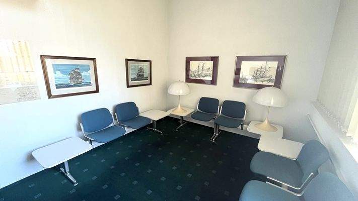 Wartezimmer 1. OG