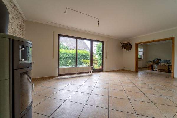 Wohnzimmer mit Kamin 