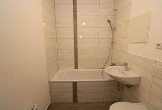 Beispiel Bad mit Wanne