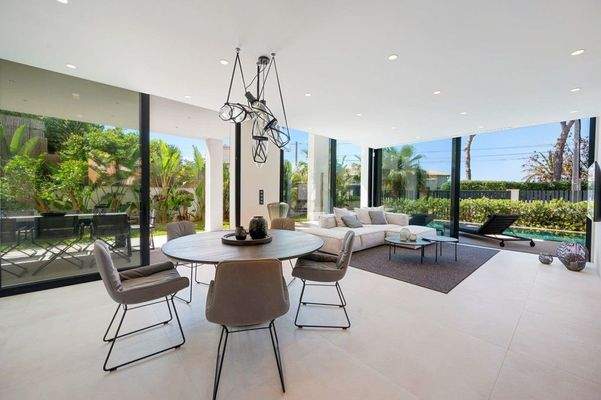 Luxuriöse, moderne Neubauvilla zum Verkauf  in El Toro, Puerto Adriano, Mallorca