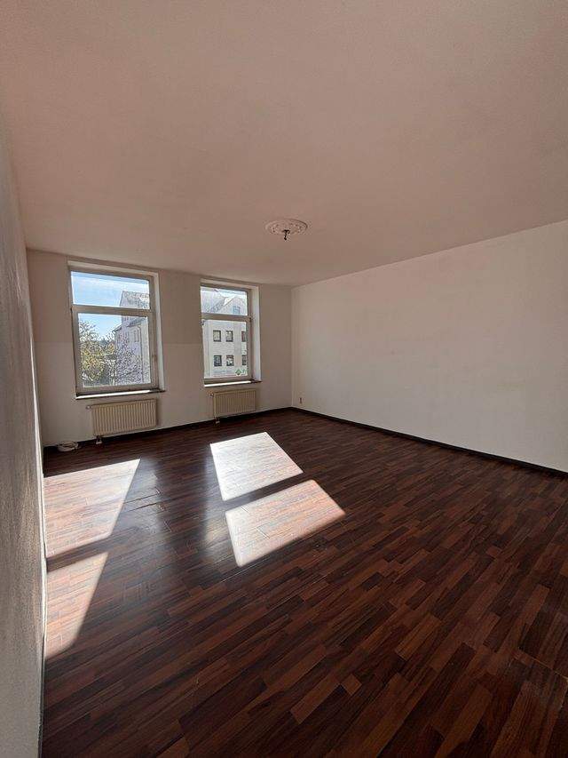 Großzügige 3-Raum-Wohnung mit 123 m² im 1. OG – viel Platz in Plauen - Foto 2