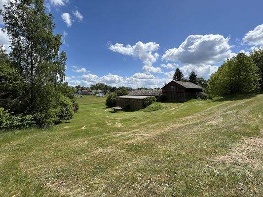 Stall + Scheuen + Land