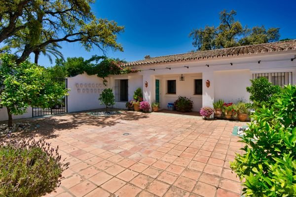 Photo: Ground Floor Apartment in Benahavis