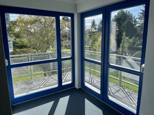 Fenster mit Balkonzugang