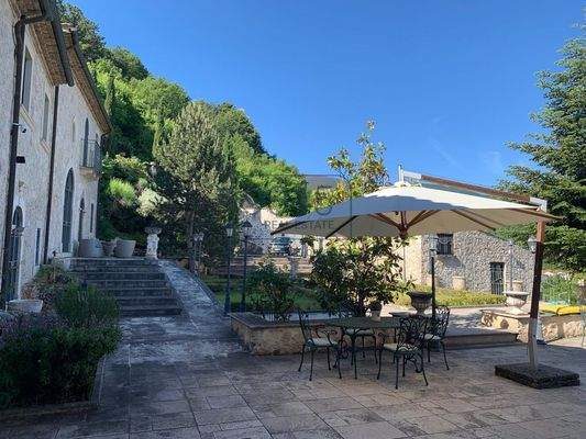 Restauriertes historisches "Refugio" im Nationalpark Abruzzen in Lecce nei Marsi 