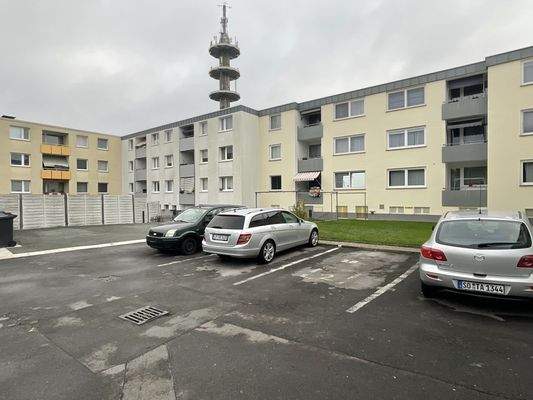 Außenansicht PKW Stellplätze