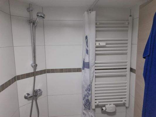 Dusche Bad UG