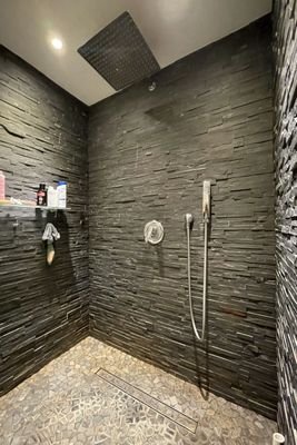 barrierefreie Dusche (Bad OG)