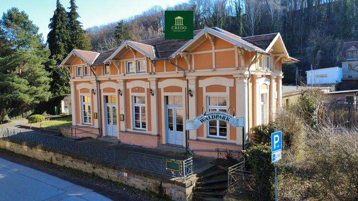 Eingang mit Terrasse